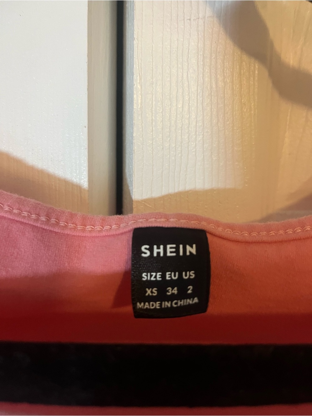SHEIN women’s short sleeve light pink crop top size XS - Picture 2 of 5